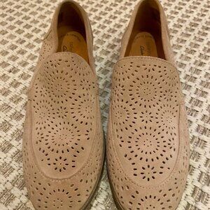 Clarks Women's Trish Calla Loafer Tan Sand Suede US size 8.5M